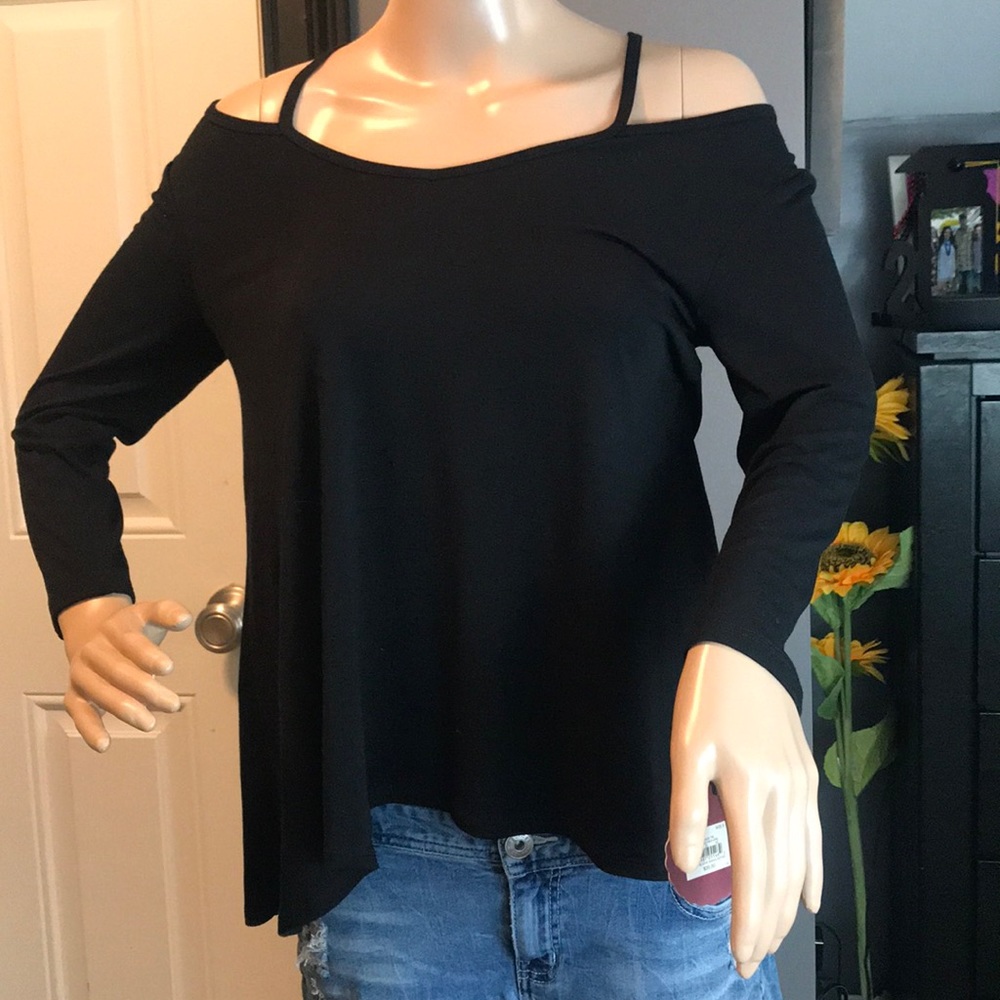 Black SO float top with spaghetti straps